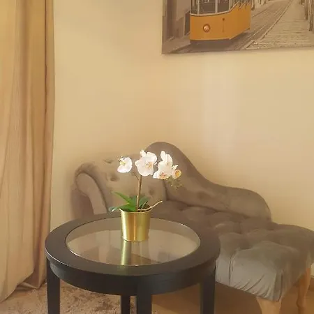 Olival Home- Feels Like * ליסבון