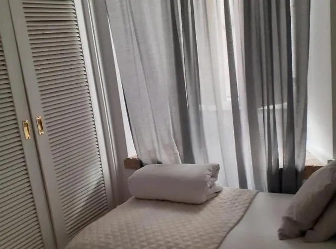 Olival Home- Feels Like